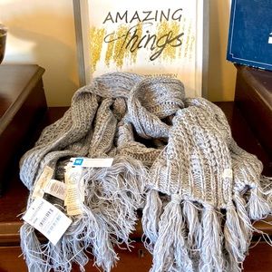 Treasure and Bond gray woven scarf